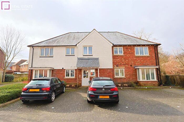 1 Bedroom Flat For Sale In Bastien Lane, Kings Hill, West Malling, ME19