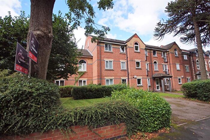 2 Bedroom Flat For Sale In Nelson Court, Moseley, B13