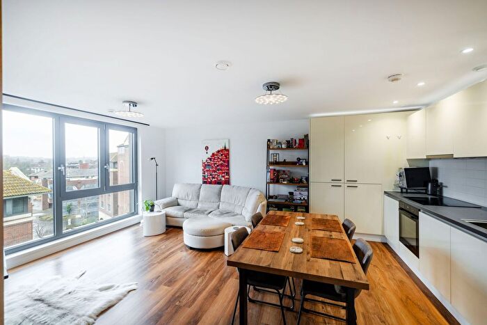 2 Bedroom Flat For Sale In Queensway, Nobel House, RH1