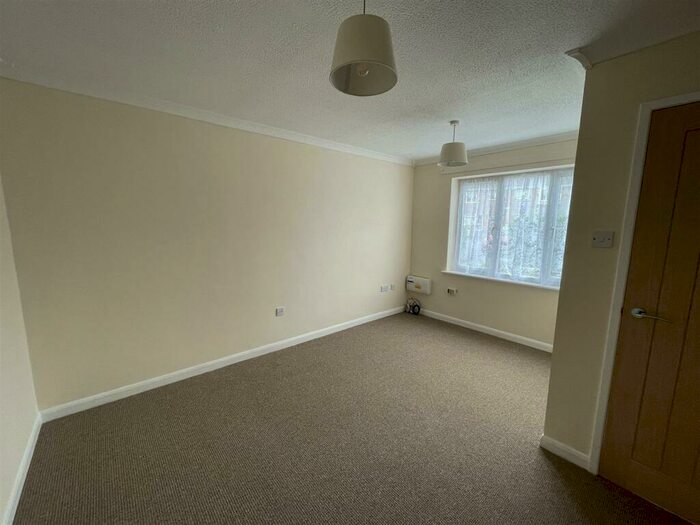 2 Bedroom Flat To Rent In St Johns Chase, March, PE15