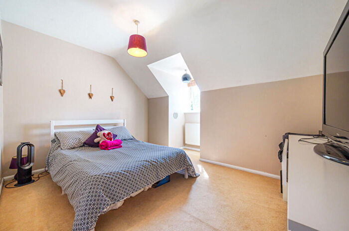 5 Bedroom Detached House For Sale In Denmark Avenue, Woodley, Reading, RG5