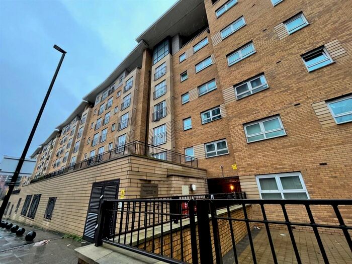 2 Bedroom Flat To Rent In Fusion Core, Middlewood Street, Salford, M5