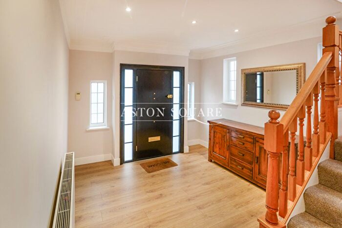 6 Bedroom Detached House To Rent In Highfield Gardens, London, NW11