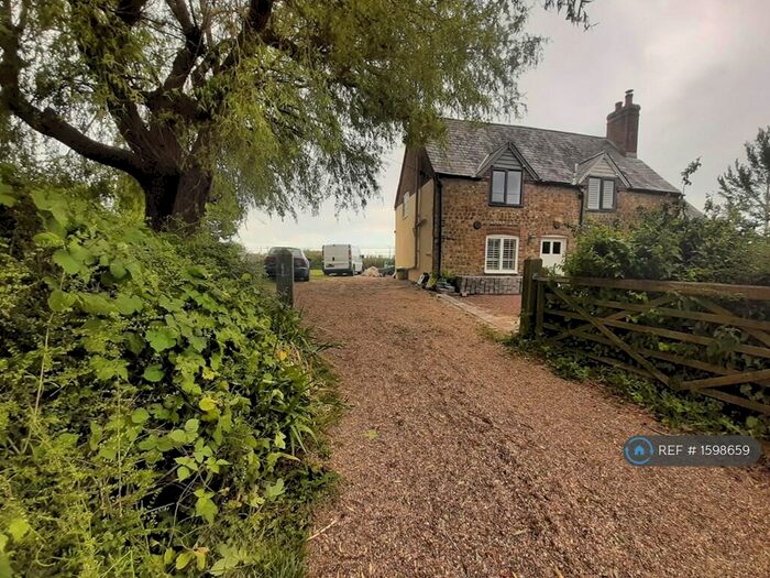 2 Bedroom Semi-Detached House To Rent In Pagham, Bognor Regis, PO21