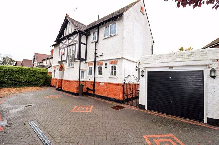 5 Bedroom Detached House For Sale In Buckingham Road, Bletchley, Milton Keynes, MK3