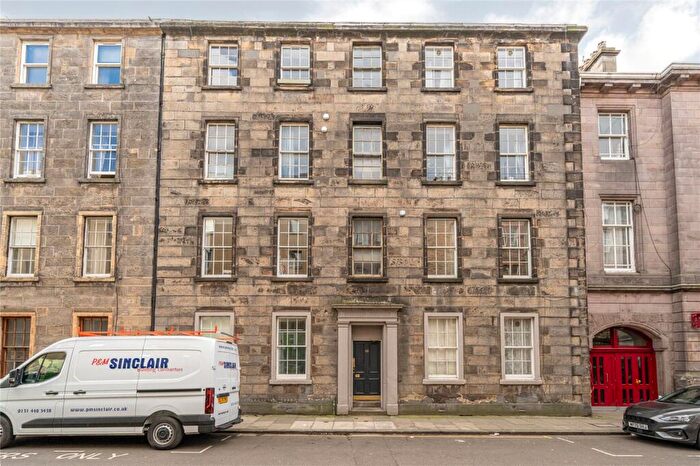 2 Bedroom Flat For Sale In / Lauriston Street, Edinburgh, EH3