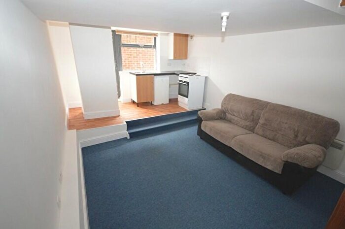1 Bedroom Maisonette To Rent In |Ref: |, Mede House, Salisbury Street, Southampton, SO15