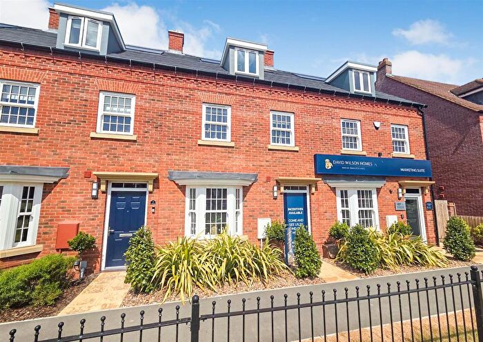 3 Bedroom Town House For Sale In Offa Walk, Saxon Way, Great Denham, MK40