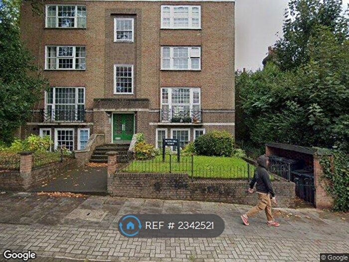 Studio To Rent In North Hill Court, London, N6