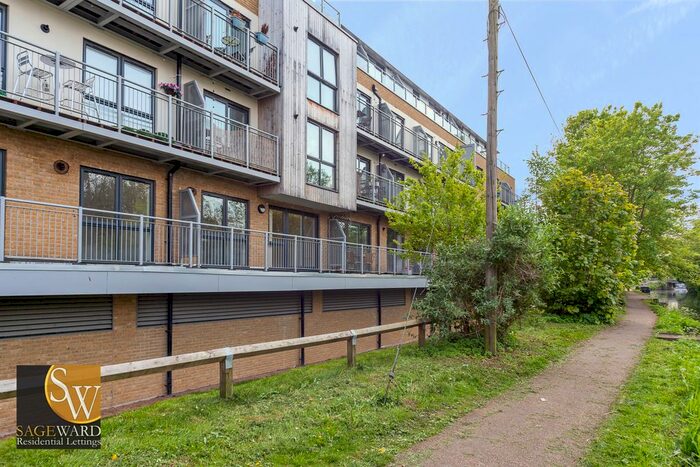 1 Bedroom Flat To Rent In Smeaton Court, Hertford, SG13