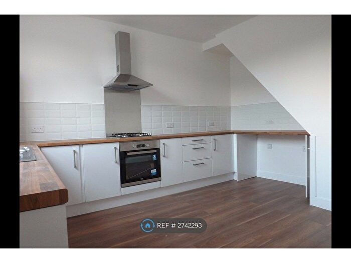 2 Bedroom Terraced House To Rent In Cemetery Road, Bolton, BL4