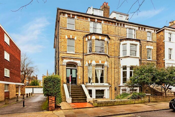 1 Bedroom Flat To Rent In Cardigan Road, Richmond, TW10