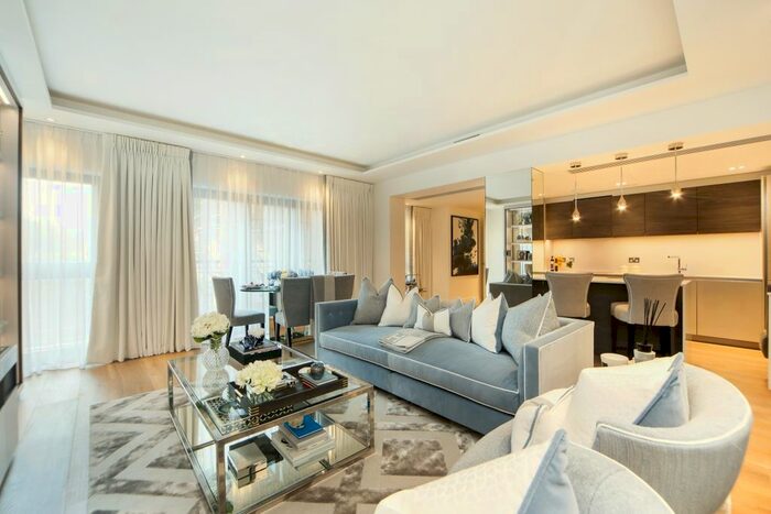 2 Bedroom Flat To Rent In Kensington Gardens Square, London, W2