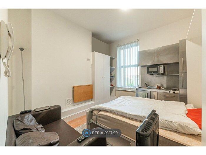 Studio To Rent In West End Lane, London, NW6