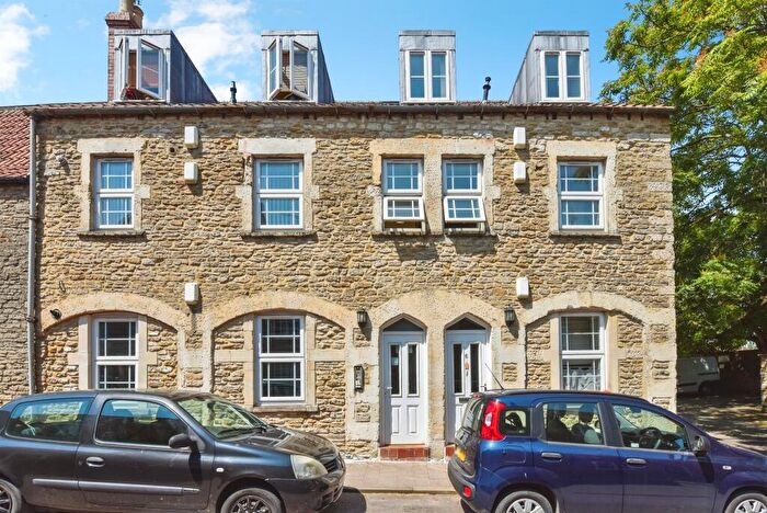 1 Bedroom Flat For Sale In Naishs Street, Frome, BA11