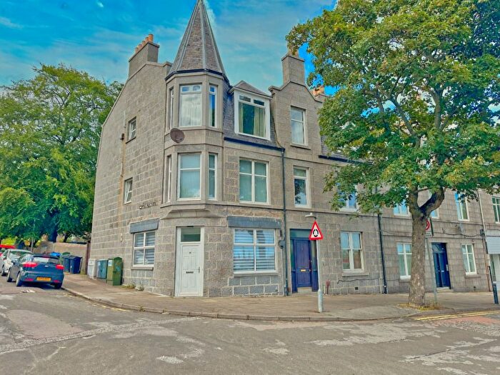 1 Bedroom Flat To Rent In Elm Place, Aberdeen, AB25