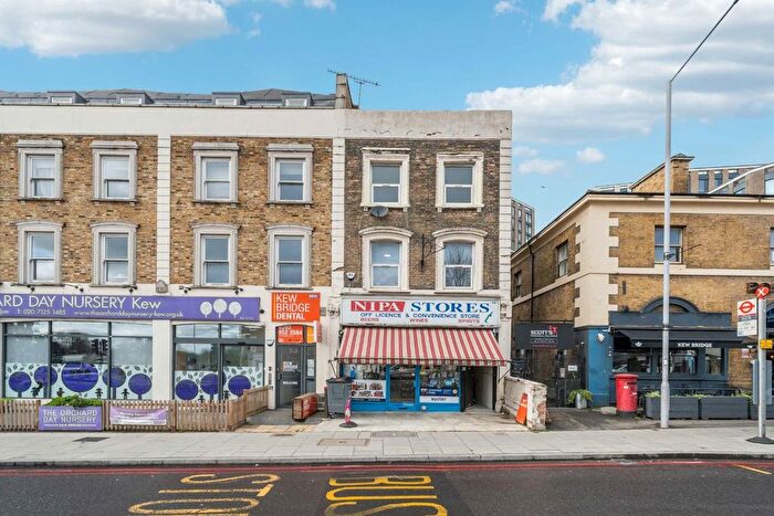 5 Bedroom Flat To Rent In Kew Bridge Road, Brentford, TW8