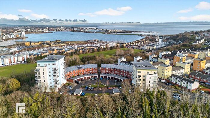 2 Bedroom Flat For Sale In Trem Elai, Penarth, CF64
