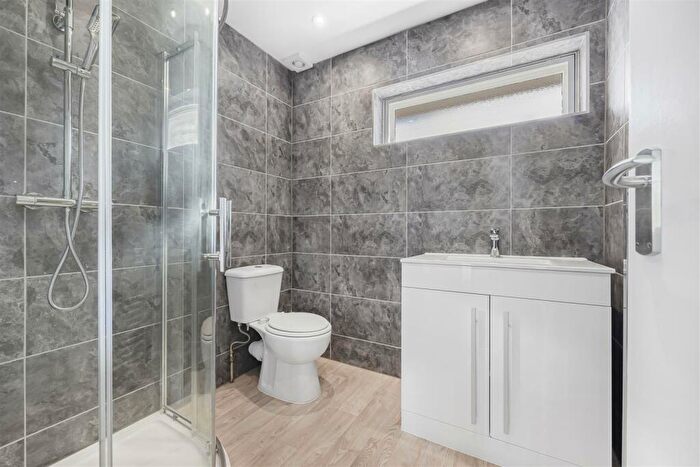 4 Bedroom Detached House For Sale In Walnut Close, Pittville, Cheltenham, GL52