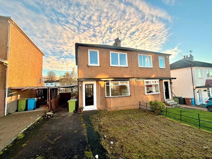 2 Bedroom House To Rent In Ravenscliffe Drive, Giffnock, G46