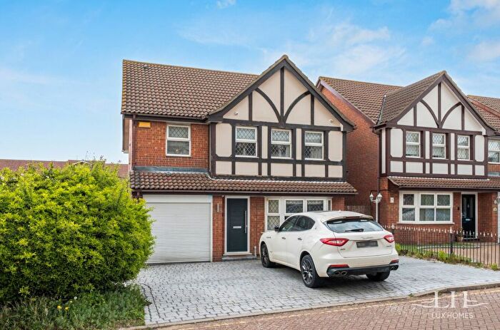 4 Bedroom Detached House For Sale In Felipe Road, Chafford Hundred, RM16