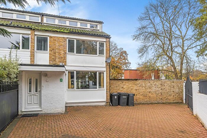 4 Bedroom Semi Detached House For Sale In Bampton Road, Forest Hill, London, SE23