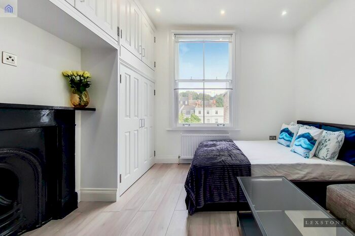 Studio To Rent In Hogarth Road, London, SW5