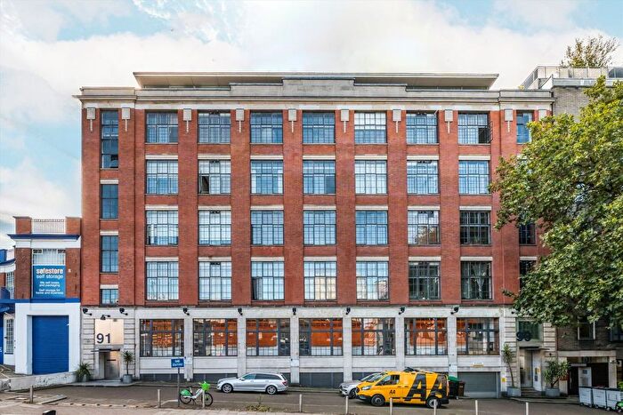 3 Bedroom Flat For Sale In Pentonville Road, Islington, N1