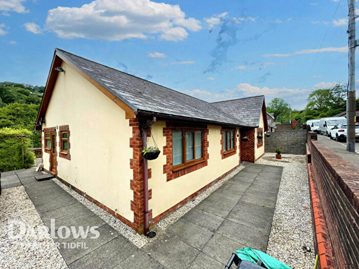 3 Bedroom Detached Bungalow For Sale In Commercial Street, Treharris, CF46