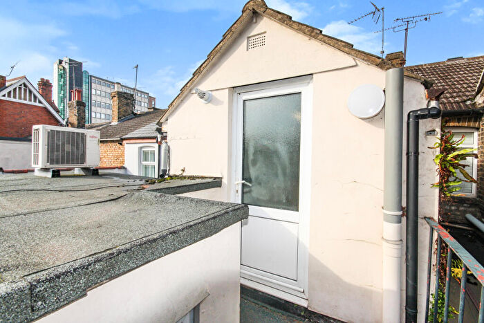 1 Bedroom Flat To Rent In Springfield Road, Chelmsford, CM2