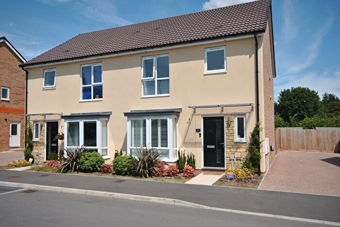 3 Bedroom Semi-Detached House To Rent In Ozark Road, Cheddar, BS27