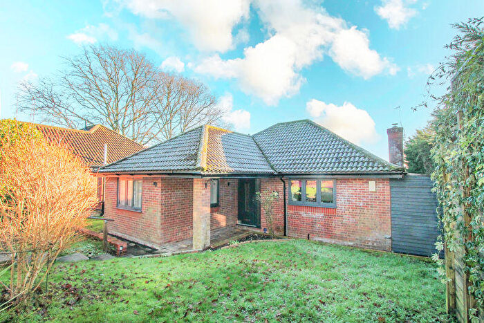 3 Bedroom Bungalow To Rent In Clubhouse Lane, Waltham Chase, SO32