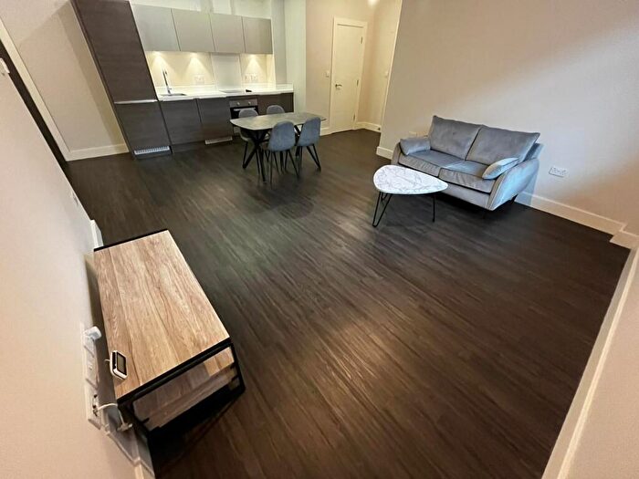 2 Bedroom Apartment To Rent In Dawsons Square, Pudsey, LS28