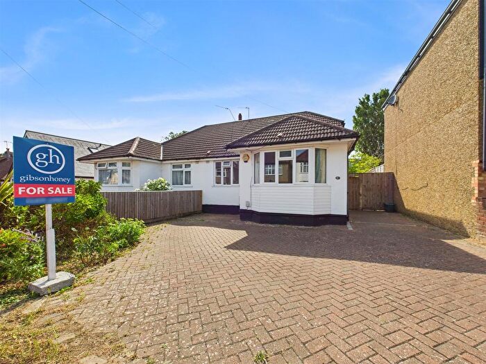 3 Bedroom Semi-detached Bungalow For Sale In Lime Grove, Ruislip, Middlesex, HA4