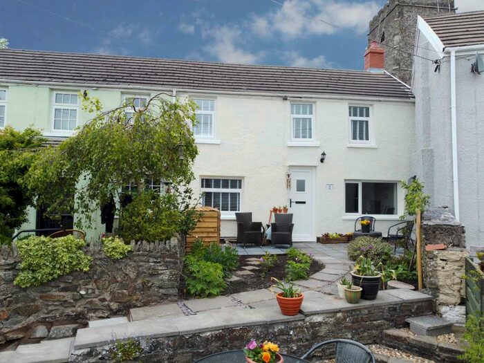 2 Bedroom Terraced House To Rent In School Street, Llantrisant, CF72