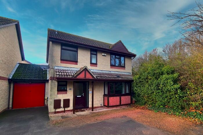3 Bedroom Detached House For Sale In Hampton Place, Churchdown, Gloucester, GL3