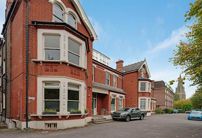 2 Bedroom Flat To Rent In Willesden Lane, London, NW6