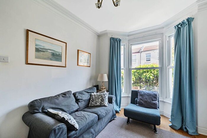 3 Bedroom Terraced House To Rent In Hereward Road, Tooting Broadway, London, SW17