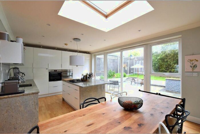 5 Bedroom Detached House To Rent In Barry Road, London, SE22