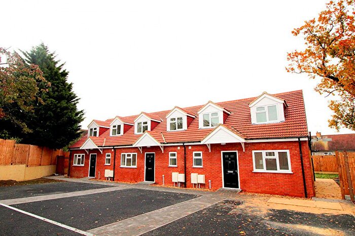 3 Bedroom Terraced House To Rent In Staple Close, Romford, RM5