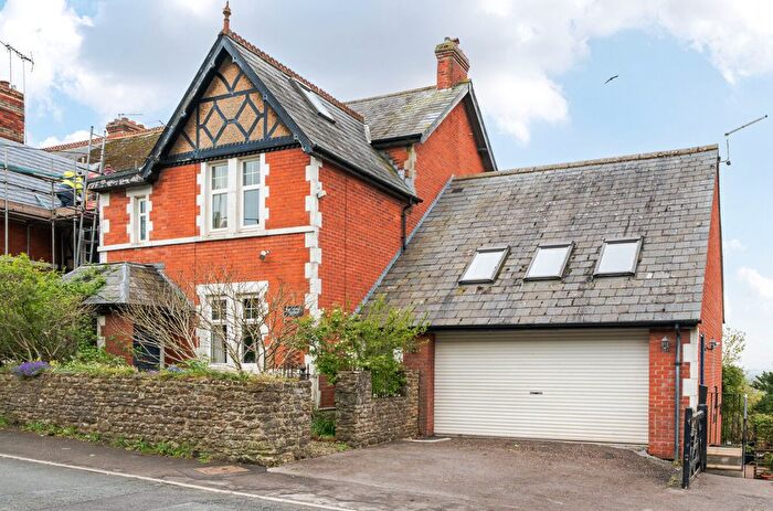 4 Bedroom Detached House For Sale In Bayford Hill, Wincanton, Somerset, BA9