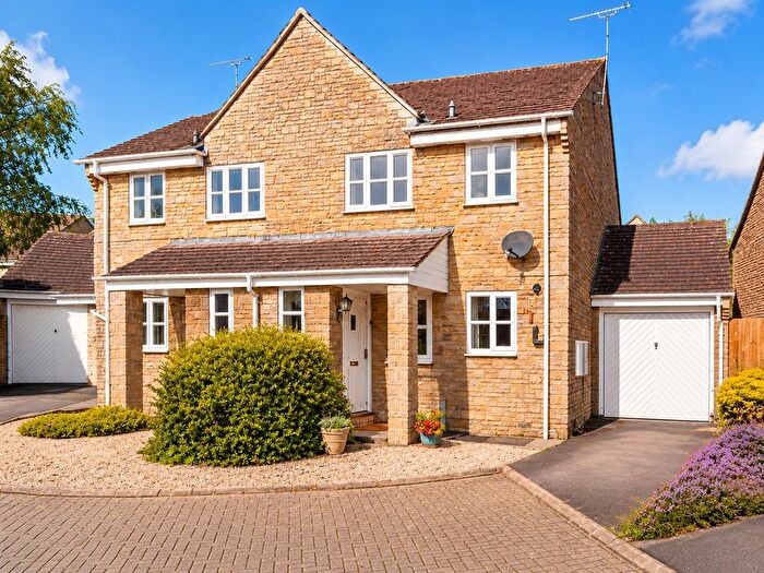 3 Bedroom Semi-Detached House To Rent In Ryland Close, Tetbury, Gloucestershire, GL8