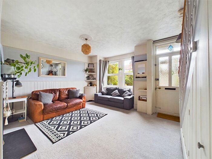 2 Bedroom Terraced House For Sale In Cross Road, Southwick, Brighton, BN42