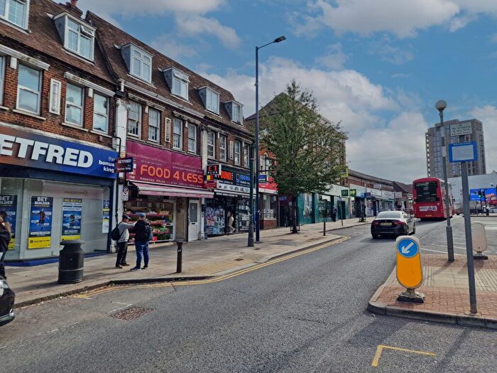2 Bedroom Flat To Rent In Station Road, Edgware, HA8