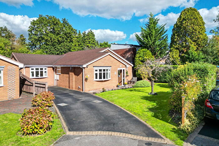 3 Bedroom Detached Bungalow For Sale In Hamlet Gardens, Hall Green, B28