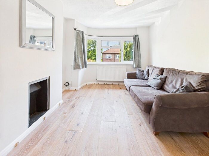 2 Bedroom Maisonette To Rent In Cheltenham Avenue, Twickenham, TW1