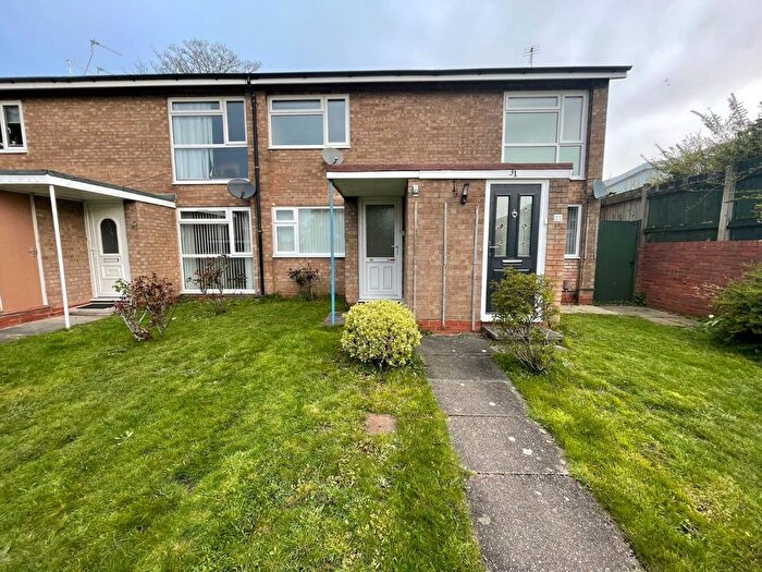 2 Bedroom Maisonette To Rent In Redwood Croft, Kings Heath, Birmingham, West Midlands, B14