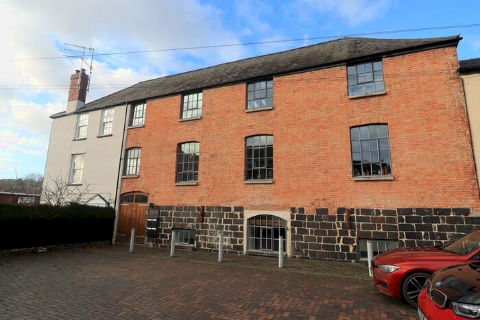 2 Bedroom Flat To Rent In The Wine Warehouse, The Back, Chepstow, NP16