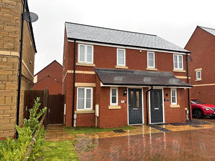 2 Bedroom Semi Detached House For Sale In Fallow Road, Rothwell, Northants, NN14