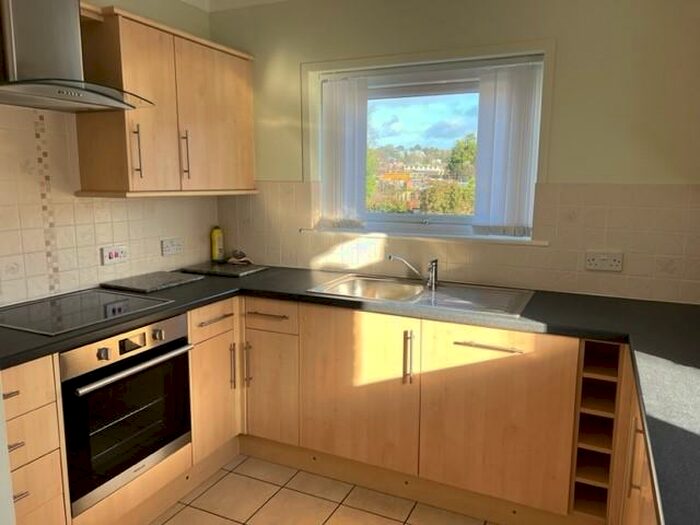 2 Bedroom Flat To Rent In Lilliput, BH14